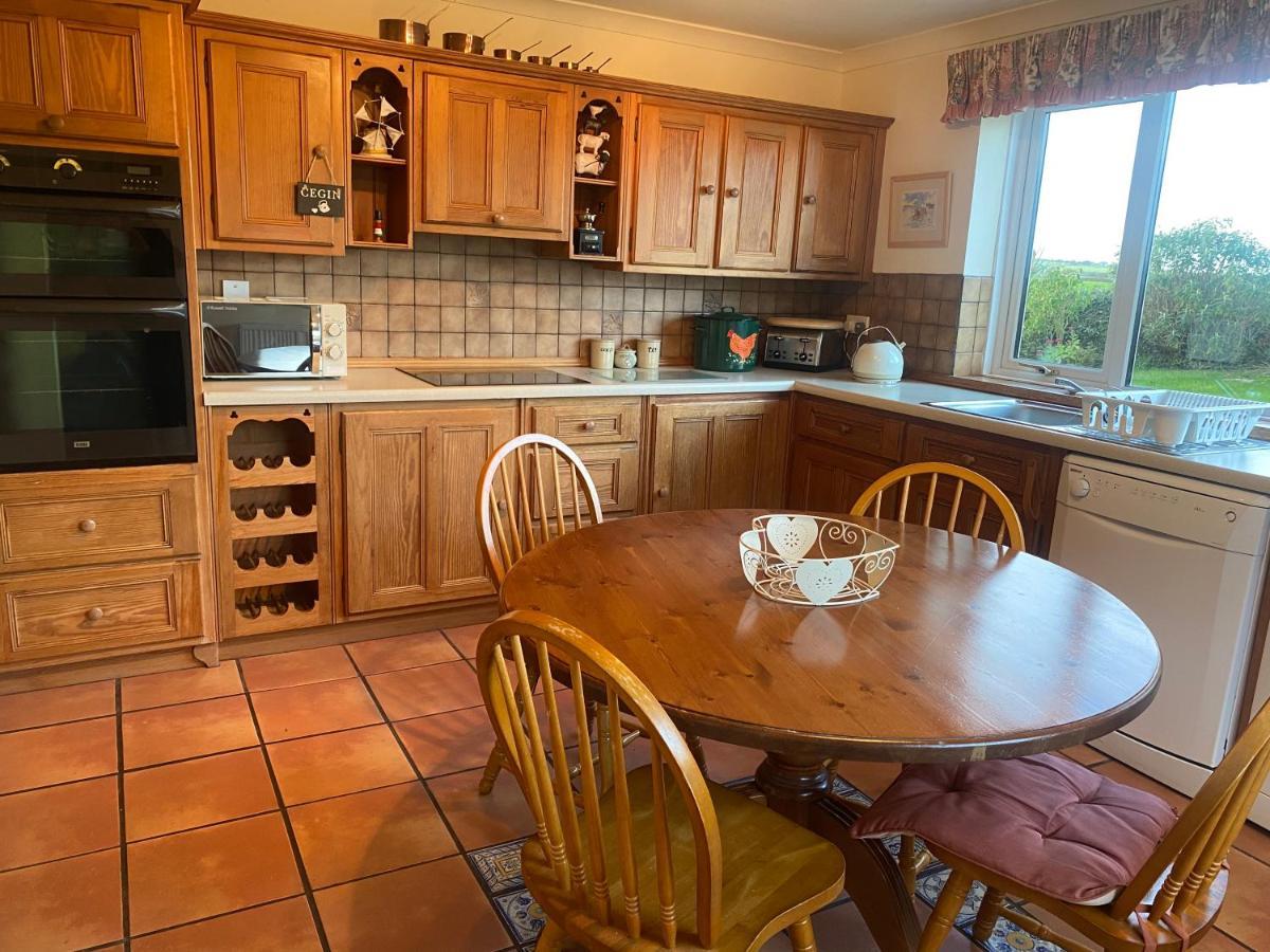 Charming 2 Bed House Near Rhoscolyn Discounts For Villa Holyhead Dış mekan fotoğraf